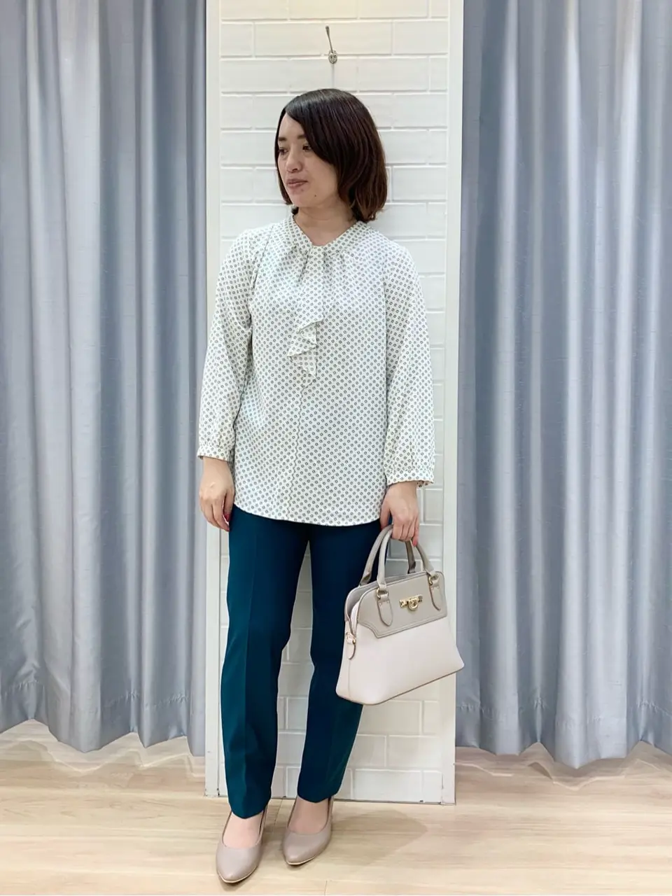 ANY SIS 丸岡 コーディネート画像