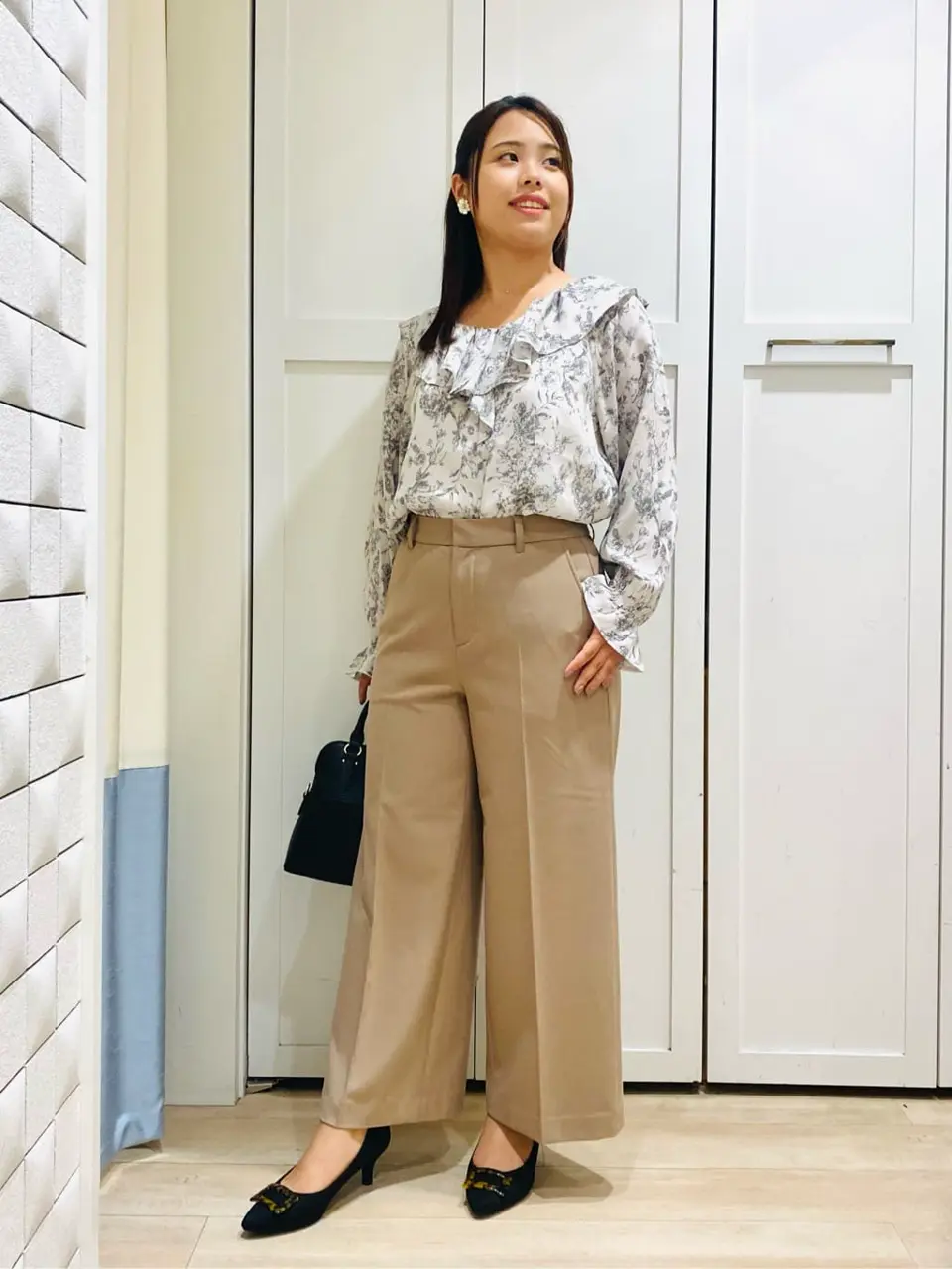 ANY SIS スタッフ コーディネート画像