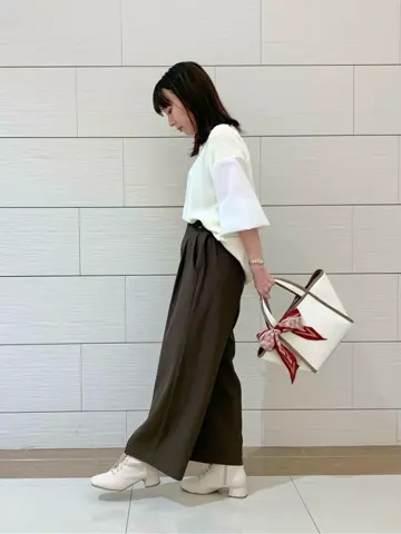 ANY SIS スタッフ コーディネート画像