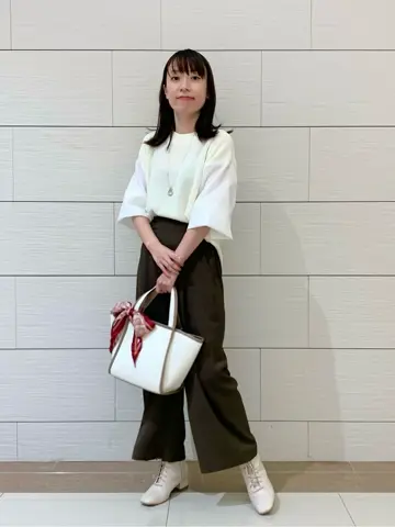 ANY SIS スタッフ コーディネート画像