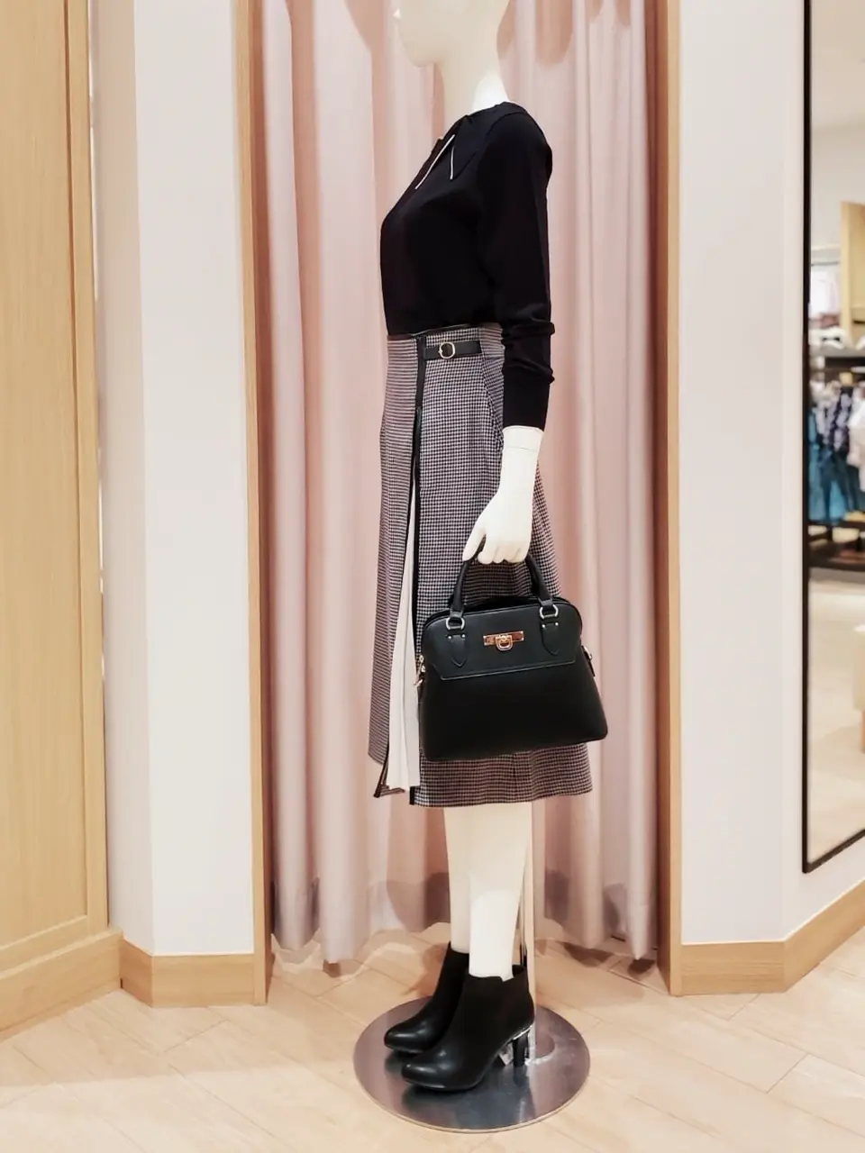 ANY SIS 岩田 コーディネート画像