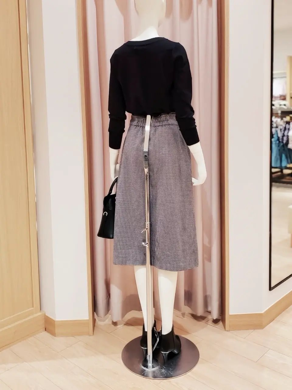 ANY SIS 岩田 コーディネート画像