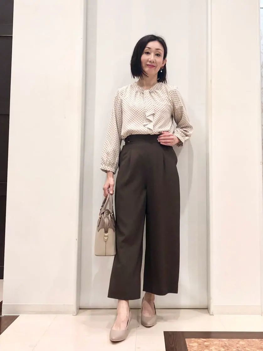 ANY SIS スタッフ コーディネート画像