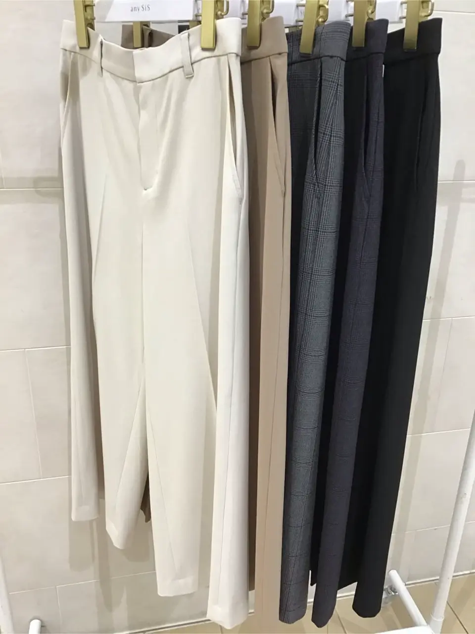 ANY SIS 髙橋 コーディネート画像