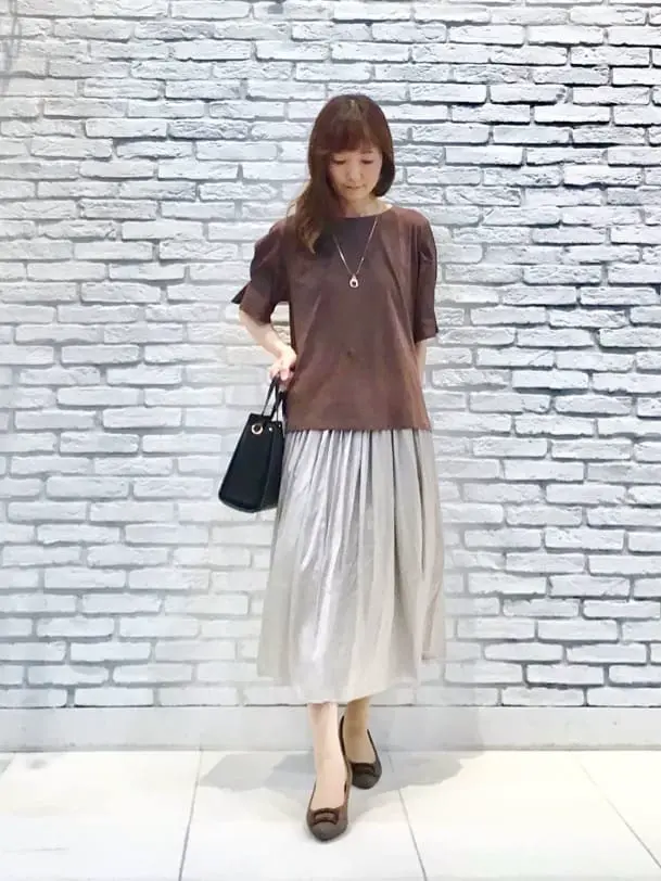 ANY SIS スタッフ コーディネート画像