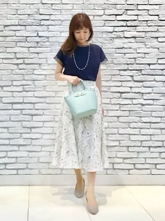 ANY SIS スタッフ コーディネート画像