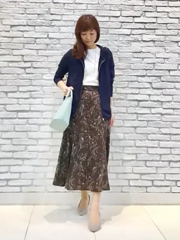 ANY SIS スタッフ コーディネート画像