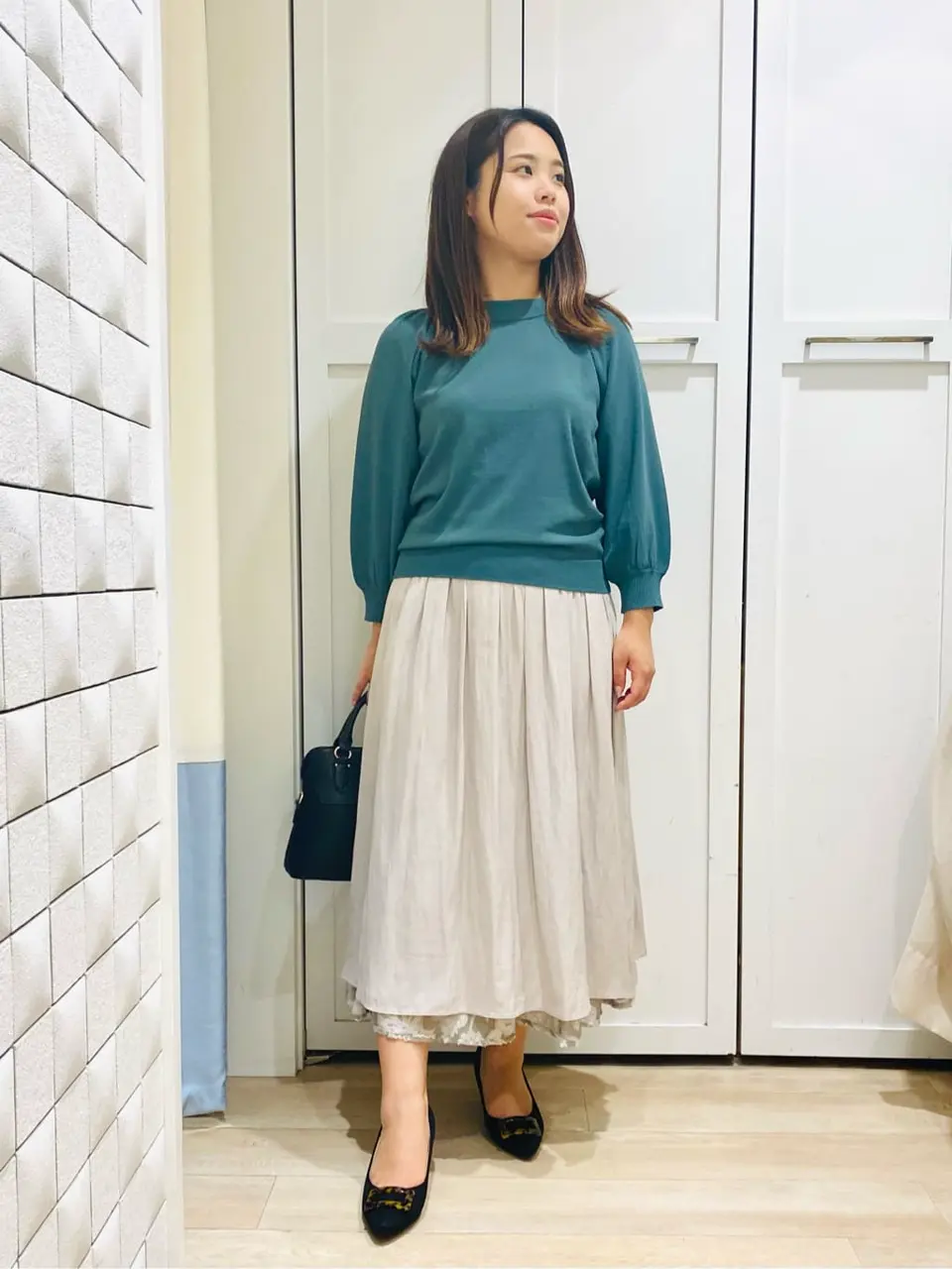 ANY SIS スタッフ コーディネート画像