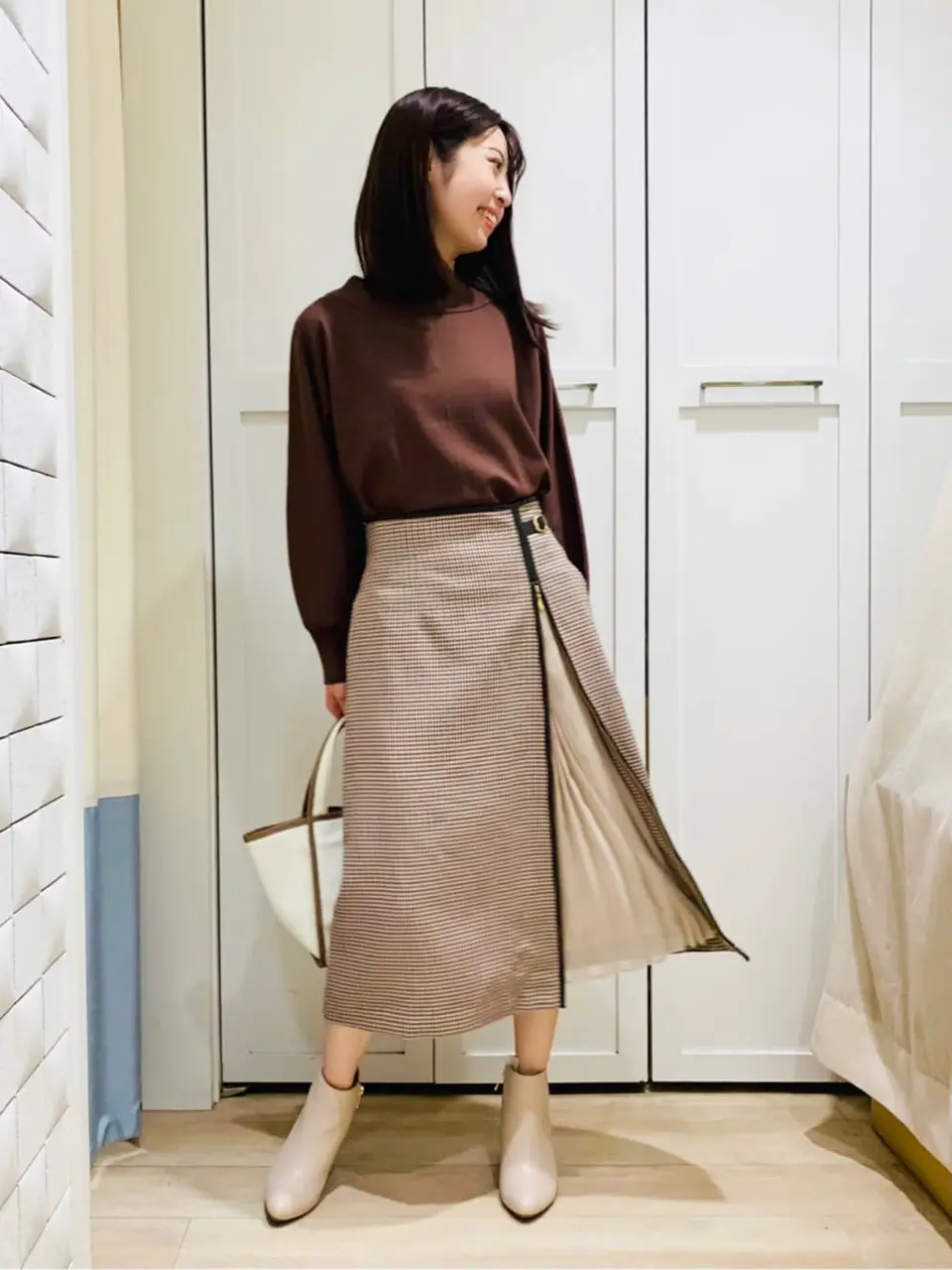 ANY SIS スタッフ コーディネート画像