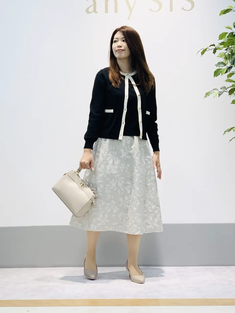 ANY SIS 岡本 コーディネート画像