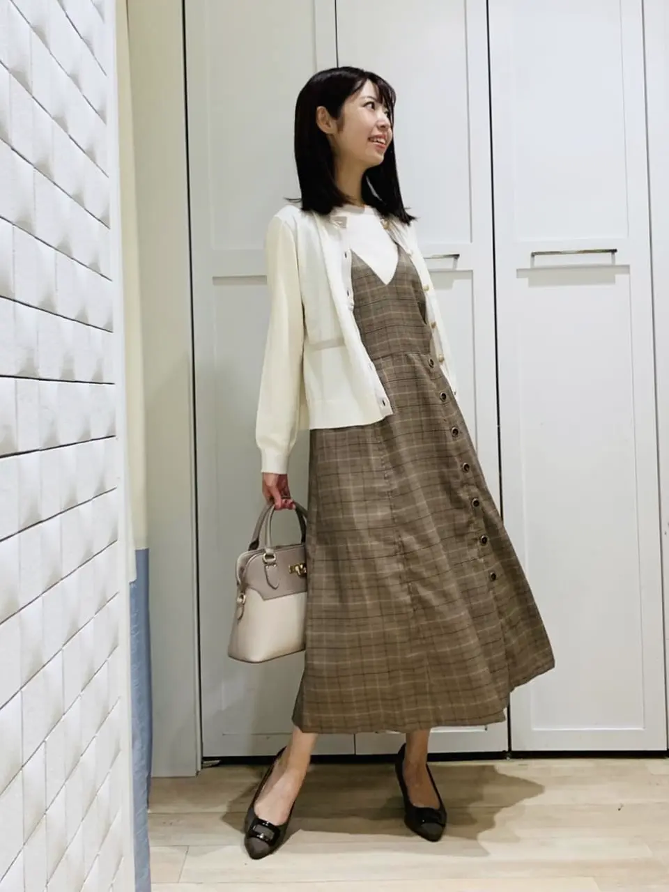 ANY SIS スタッフ コーディネート画像