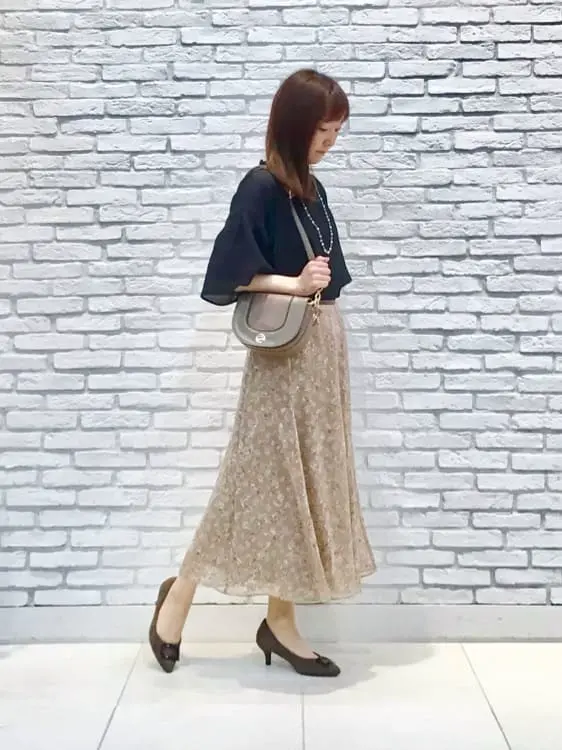 ANY SIS スタッフ コーディネート画像