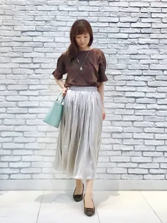 ANY SIS スタッフ コーディネート画像