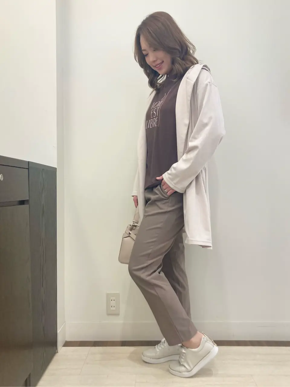 ANY SIS スタッフ コーディネート画像