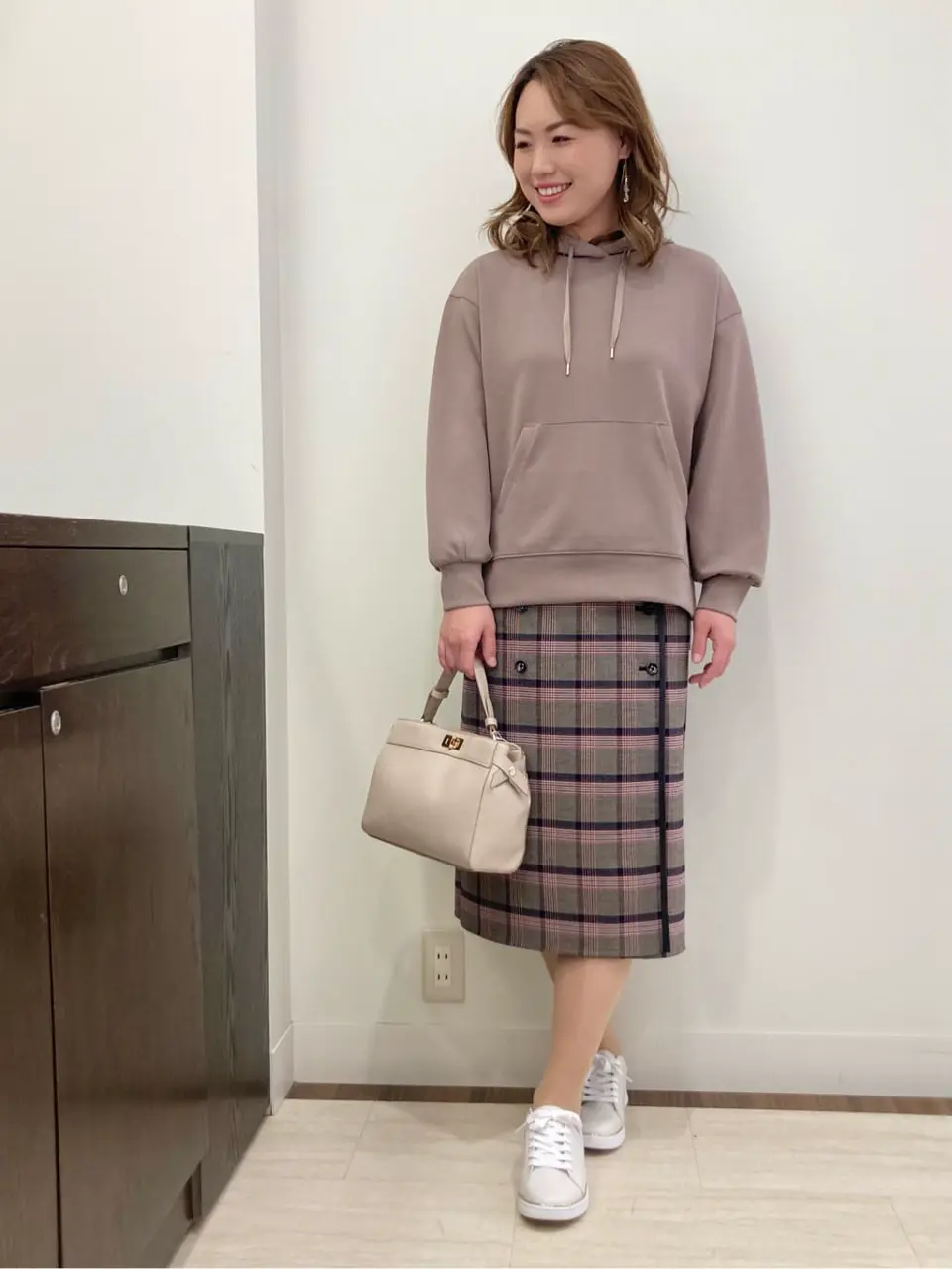 ANY SIS スタッフ コーディネート画像