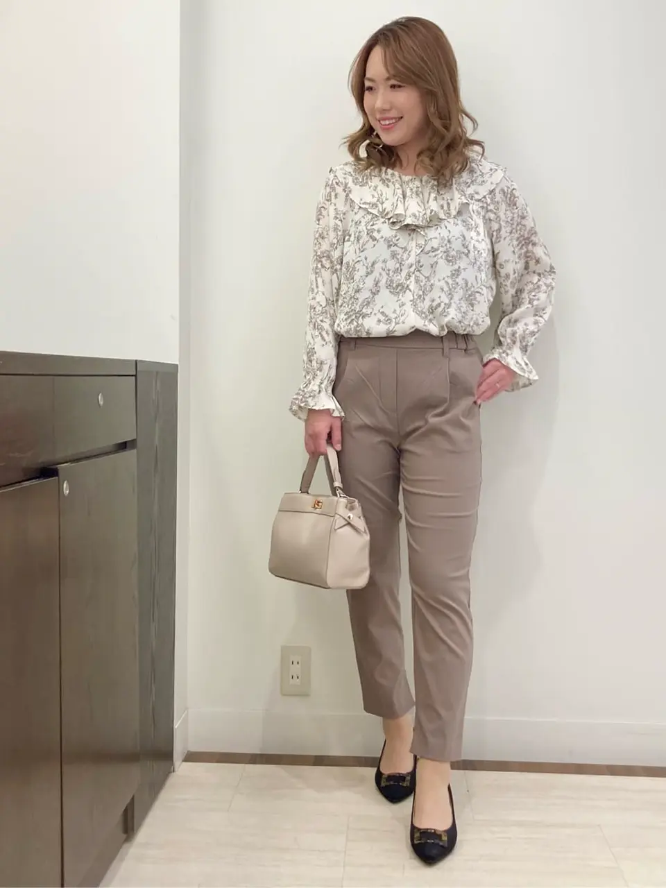 ANY SIS スタッフ コーディネート画像