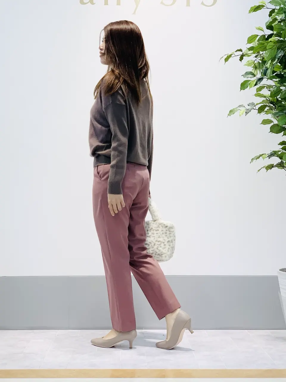 ANY SIS 岡本 コーディネート画像