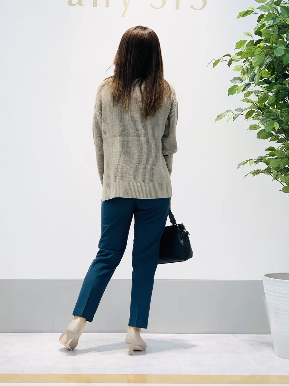 ANY SIS 岡本 コーディネート画像