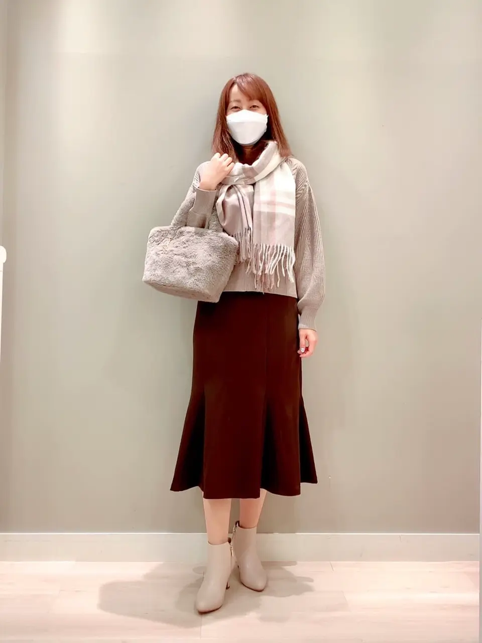 ANY SIS スタッフ コーディネート画像