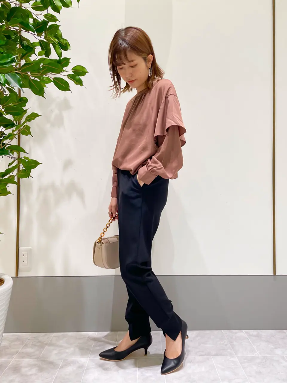 ANY SIS スタッフ コーディネート画像