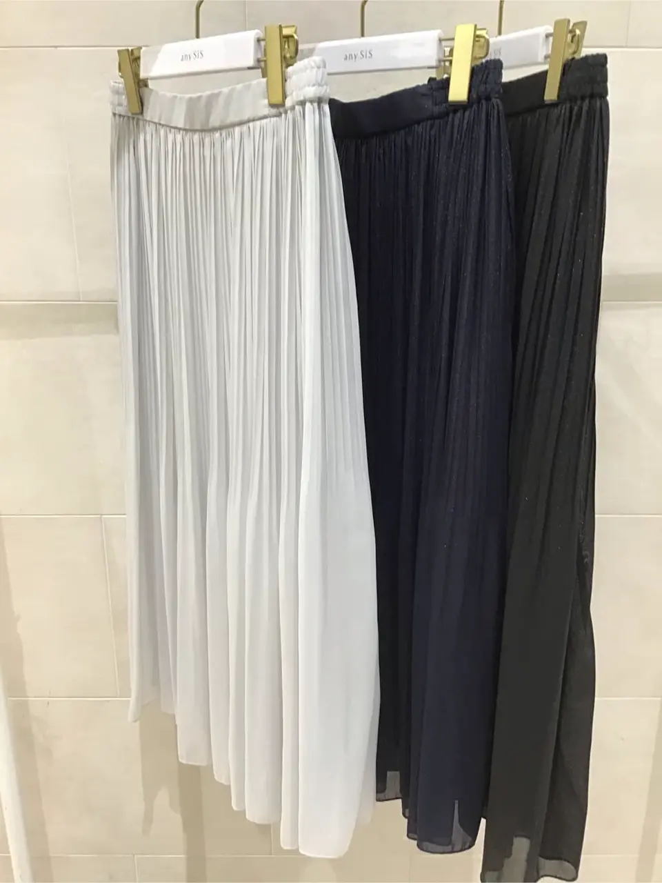 ANY SIS 髙橋 コーディネート画像