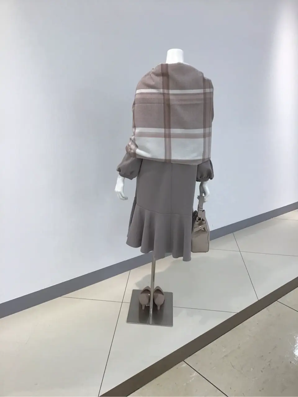 ANY SIS 本田 コーディネート画像