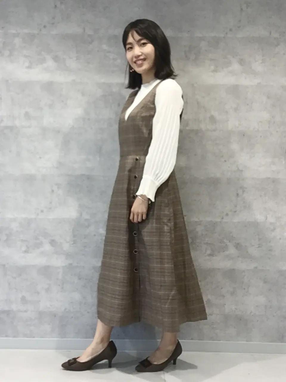 ANY SIS スタッフ コーディネート画像