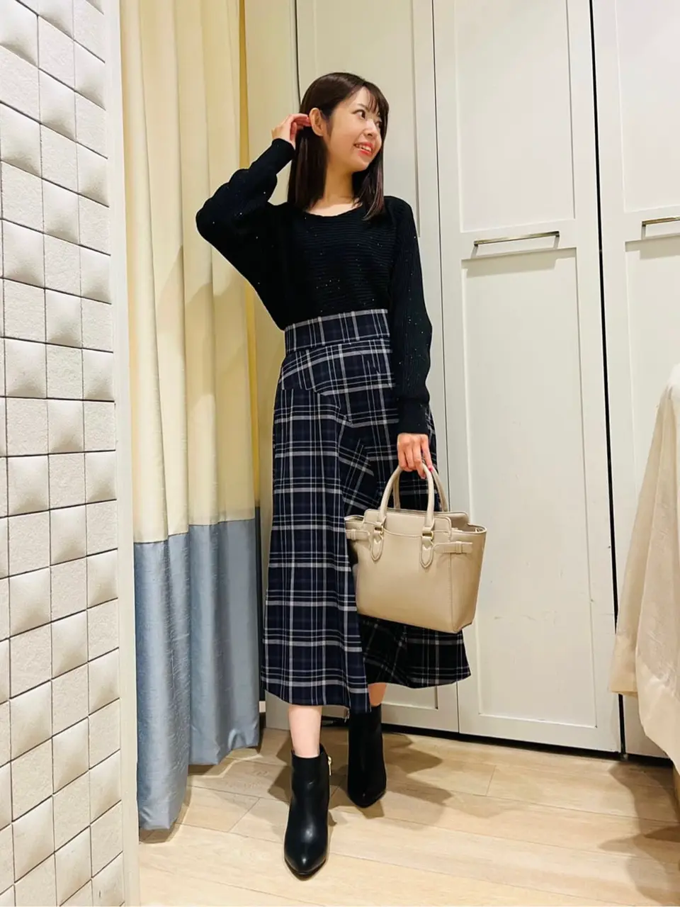 ANY SIS スタッフ コーディネート画像