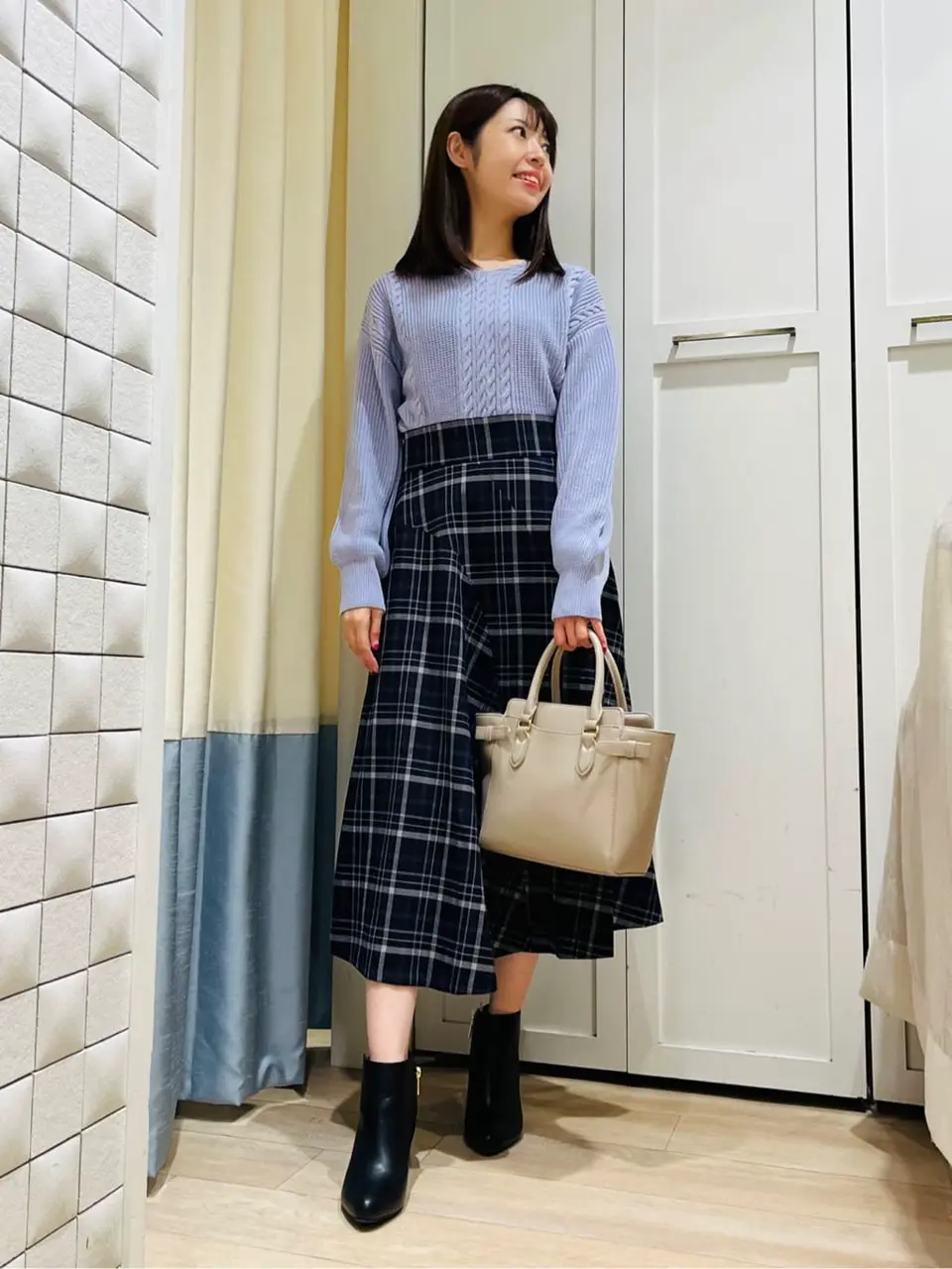 ANY SIS スタッフ コーディネート画像