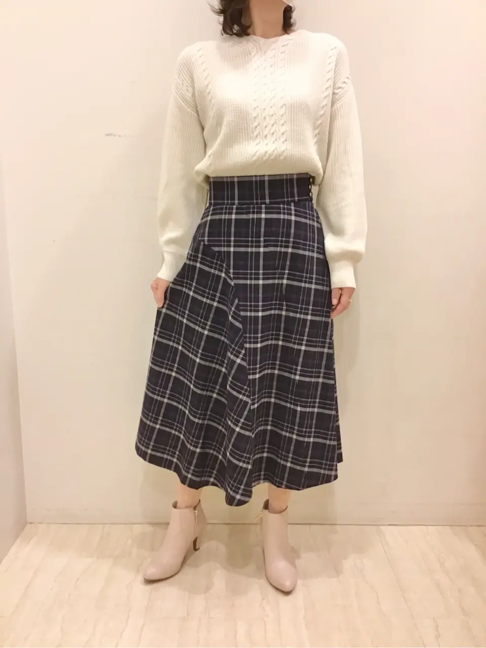 ANY SIS スタッフ コーディネート画像