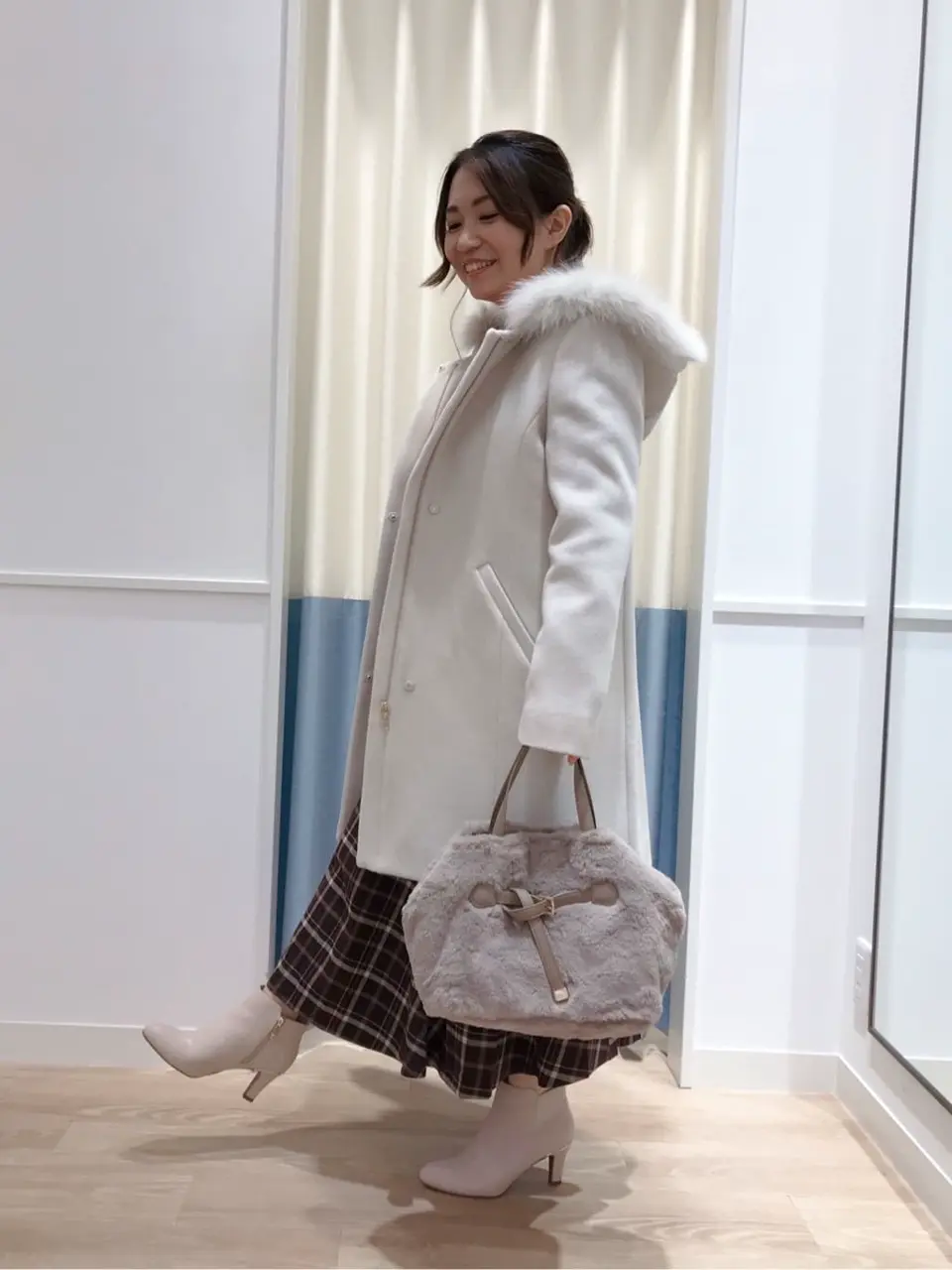 ANY SIS スタッフ コーディネート画像