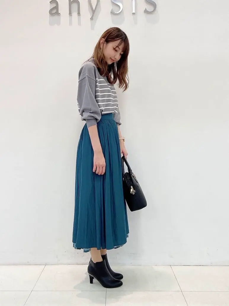 ANY SIS スタッフ コーディネート画像