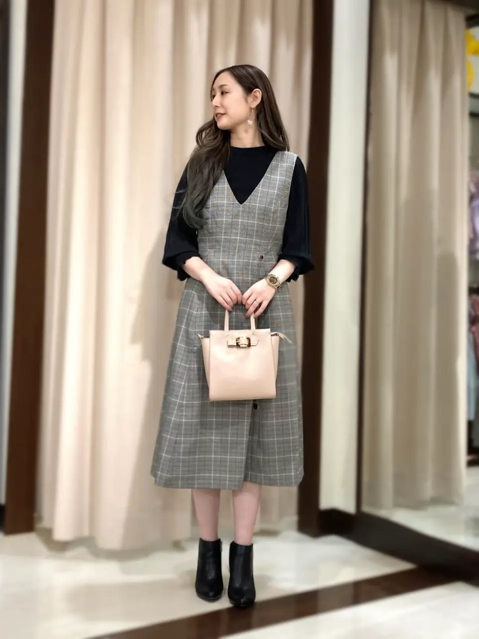 ANY SIS STAFF コーディネート画像