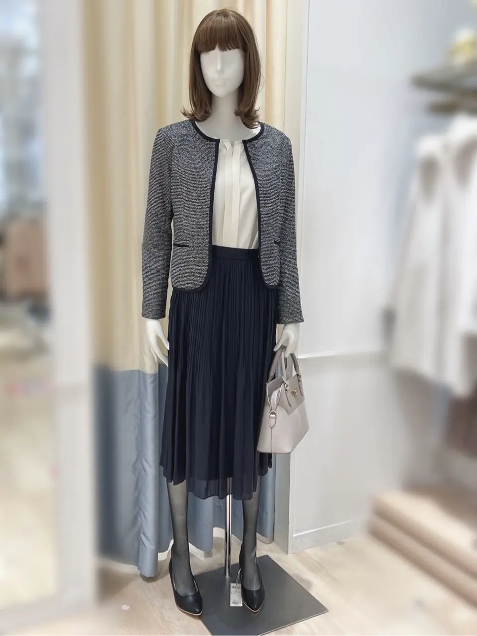 ANY SIS 新井 コーディネート画像