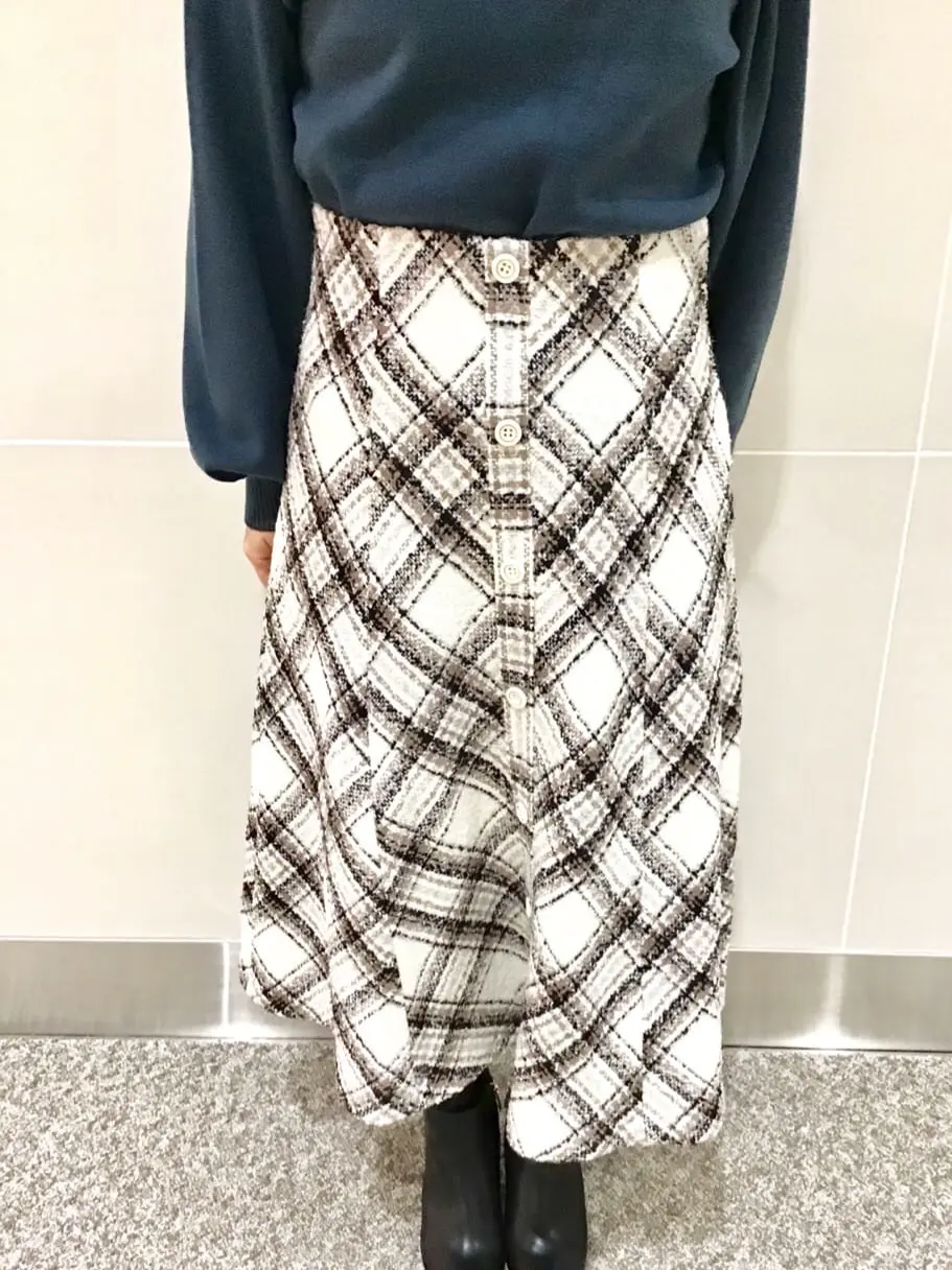 ANY SIS 浅野 コーディネート画像