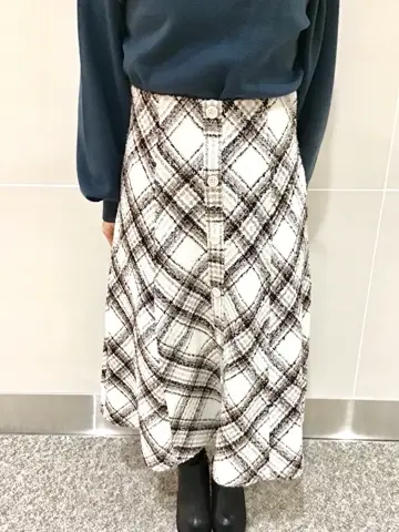 ANY SIS 浅野 コーディネート画像