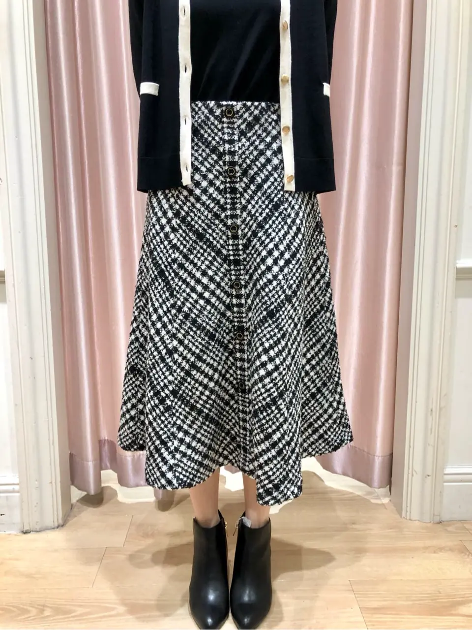 ANY SIS スタッフ コーディネート画像