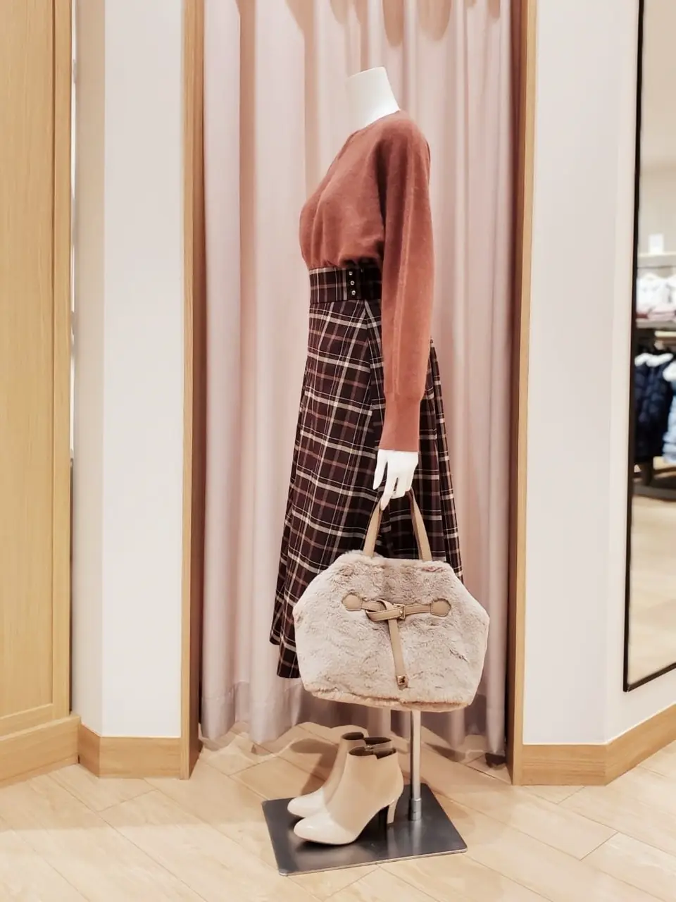 ANY SIS 岩田 コーディネート画像