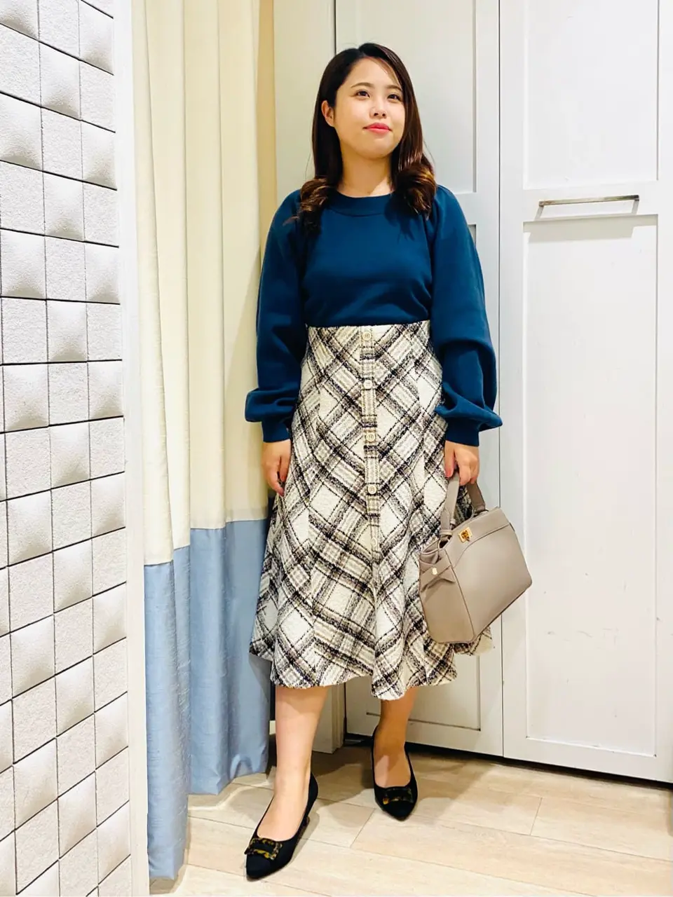 ANY SIS スタッフ コーディネート画像