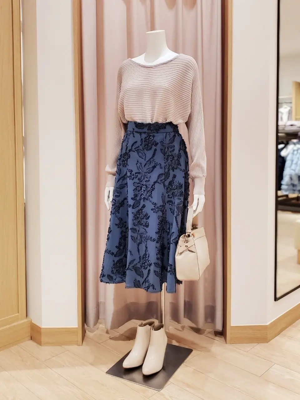 ANY SIS 岩田 コーディネート画像