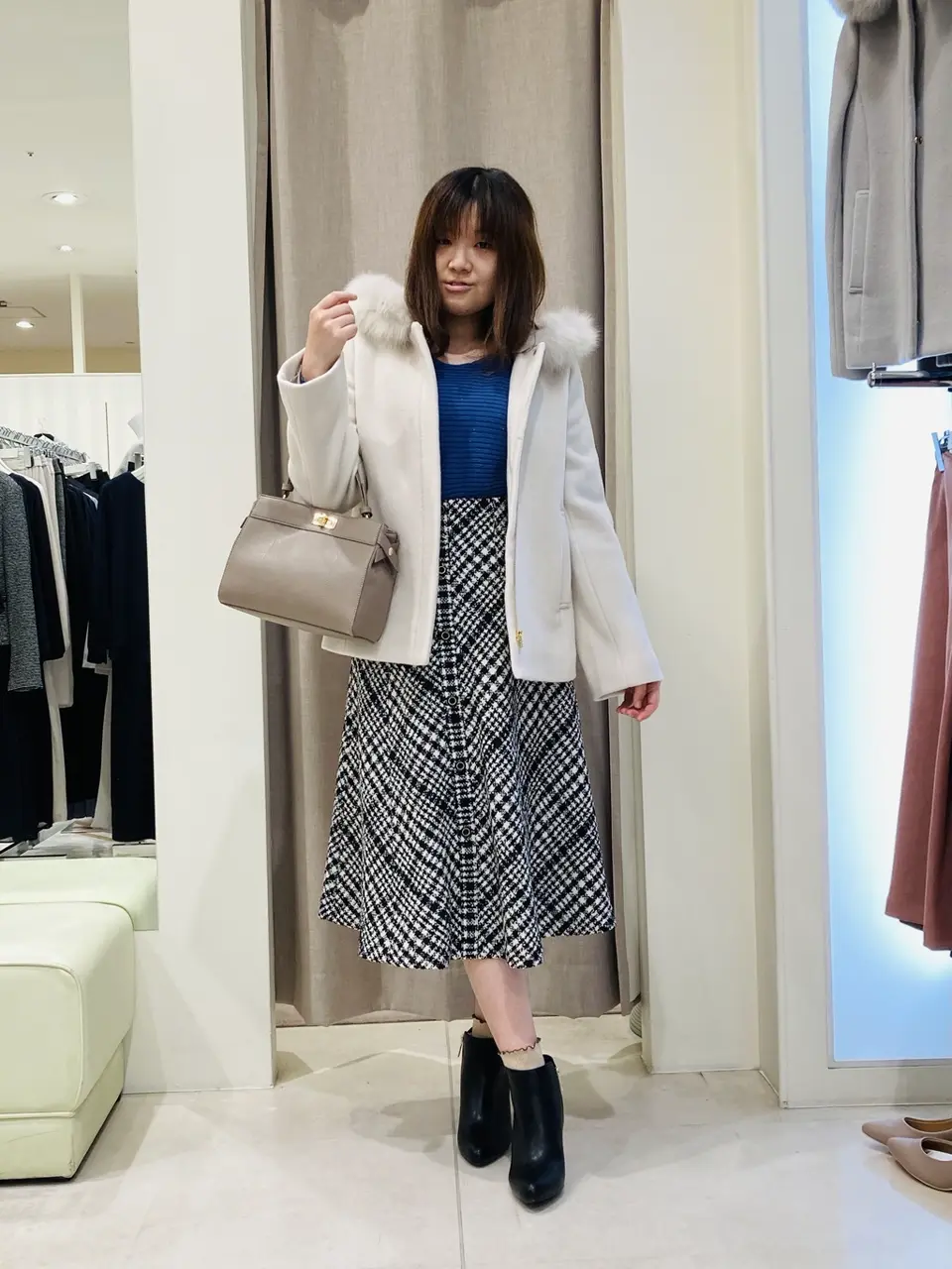 ANY SIS 川根　彩 コーディネート画像