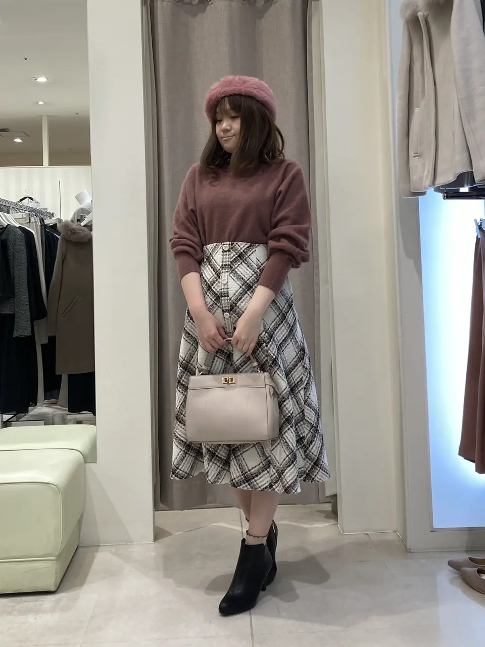 ANY SIS 川根　彩 コーディネート画像