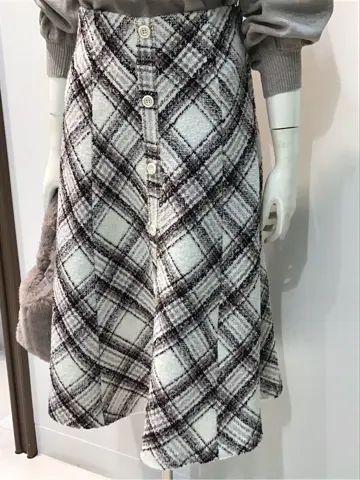 ANY SIS 布川 コーディネート画像