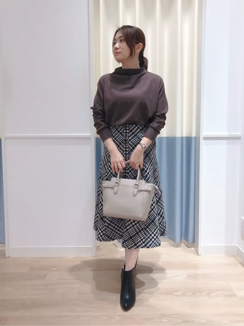 ANY SIS スタッフ コーディネート画像