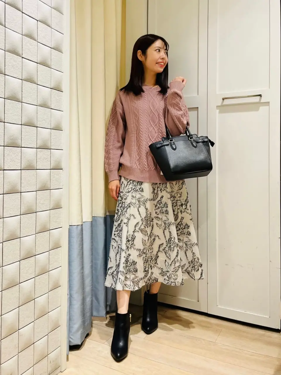 ANY SIS スタッフ コーディネート画像