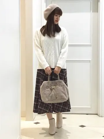 ANY SIS スタッフ コーディネート画像