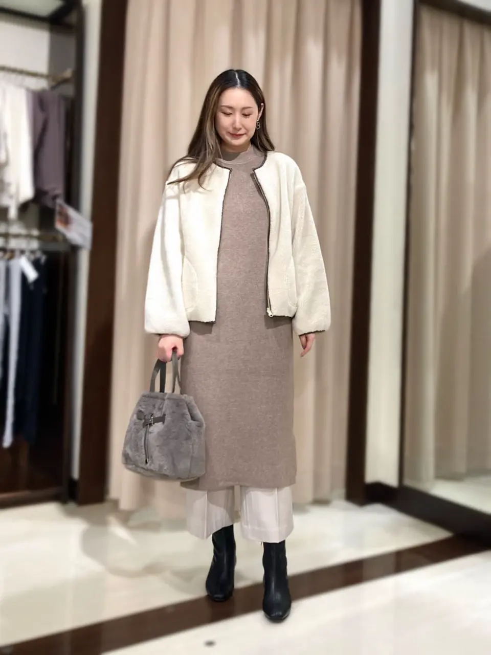 ANY SIS STAFF コーディネート画像