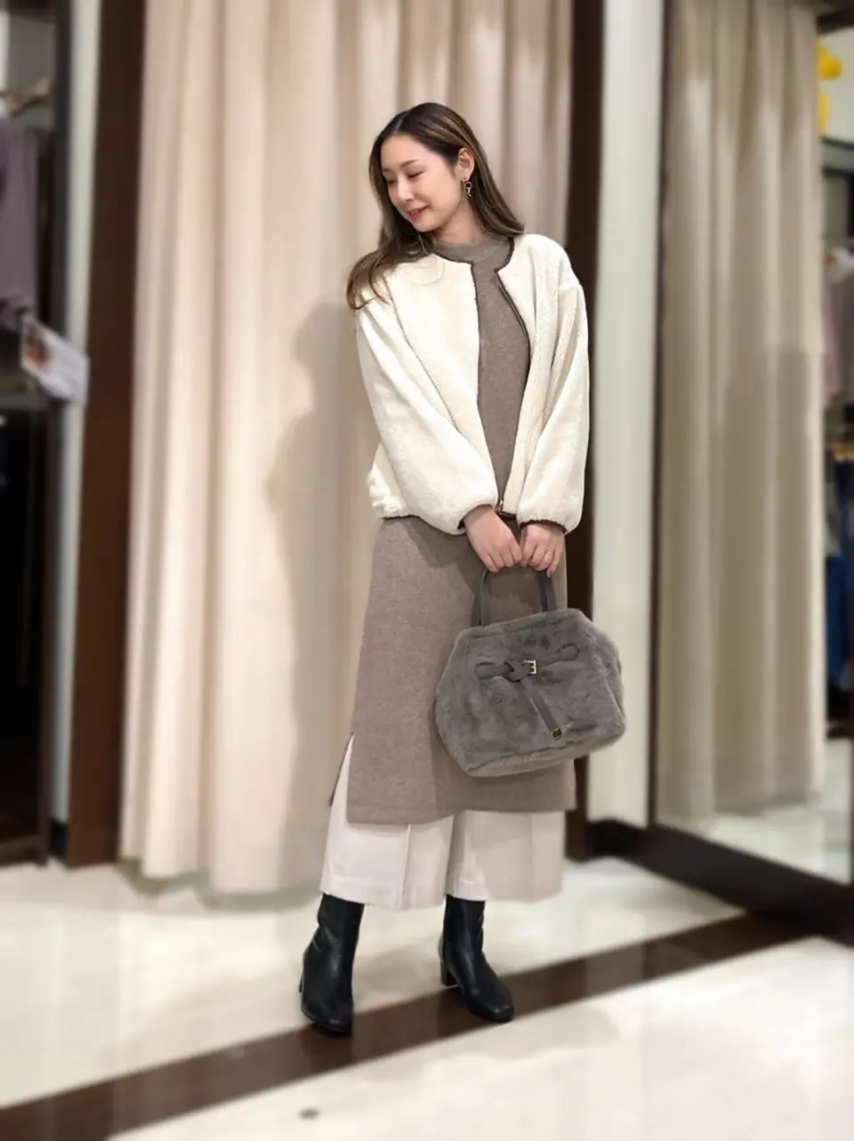 ANY SIS STAFF コーディネート画像