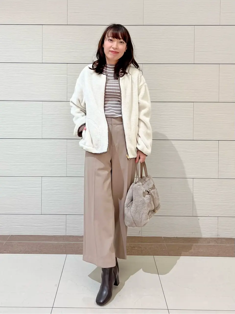 ANY SIS スタッフ コーディネート画像