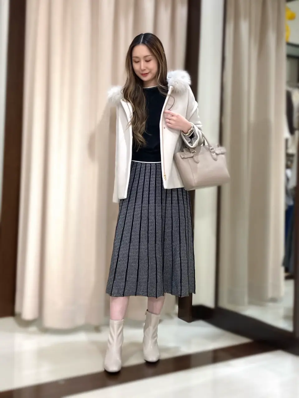 ANY SIS STAFF コーディネート画像